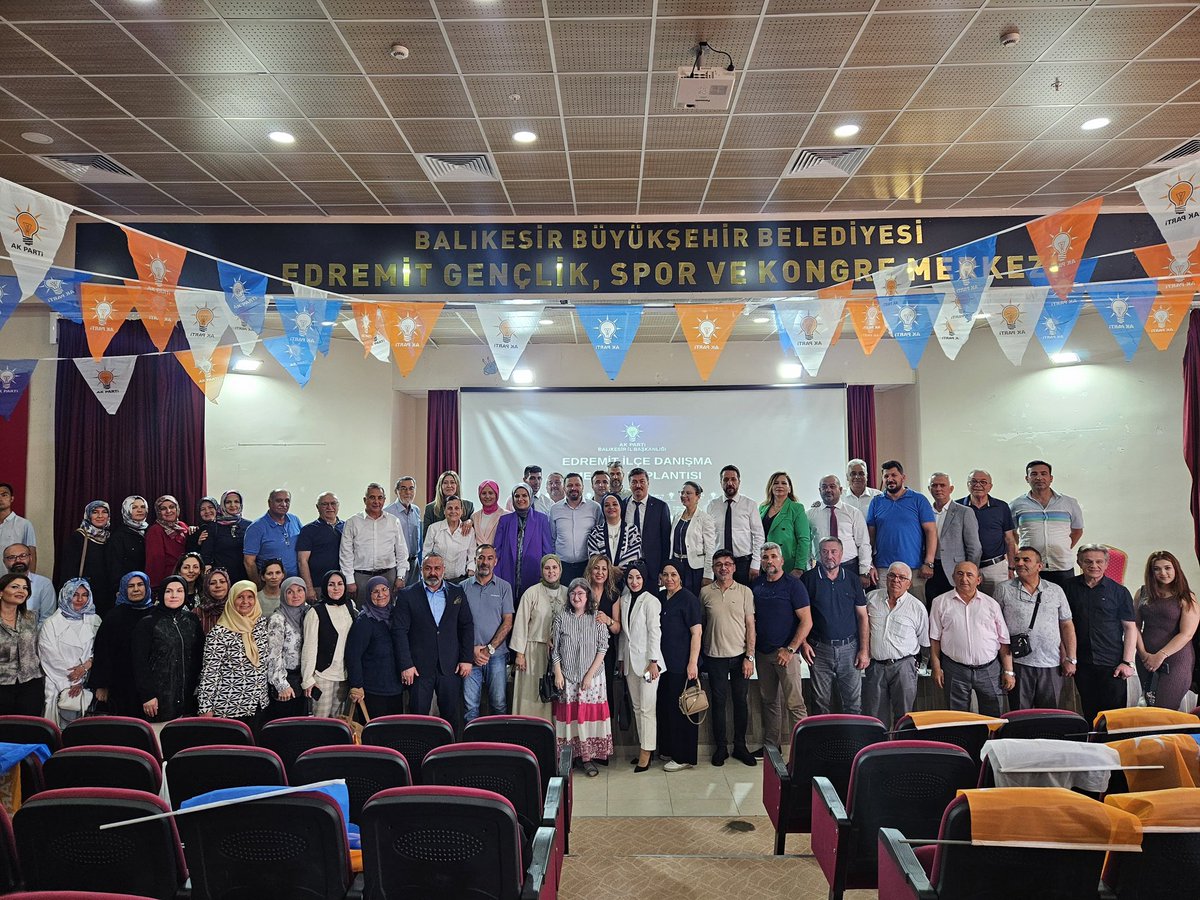📍Edremit
Edremit İlçe Danışma Meclisimizi AK davamıza gönül vermiş yol arkadaşlarımızla tamamladık. Genel Merkez Kadın Kolları MKYK Üyemiz Pervin Yılmaz Güler, İl Başkanımız Mehmet Aydemir, İl Yönetim Kurulu Üyelerimiz ve ilçe teşkilatımızla beraber gerçekleştirdik.