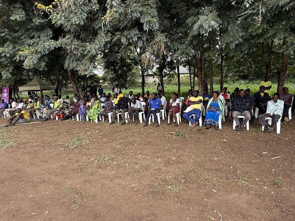 🌍 Voices of peace echoed through Moroto today as community leaders, elders &amp; youth came together to talk, listen &amp; lead! Every dialogue takes us one step closer to lasting harmony. 🤝
#DialogueForPeace #PeaceInOurHands