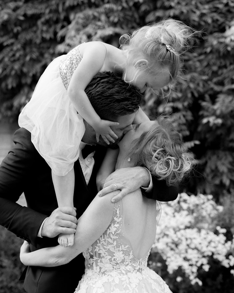 Moments like these 🥹

PHOTO @courtneymariephotography 

#manorbythelake #wedding #weddingvenue #cotswoldwedding #cotswoldweddingvenue #weddinginspiration #cheltenhamweddingvenue