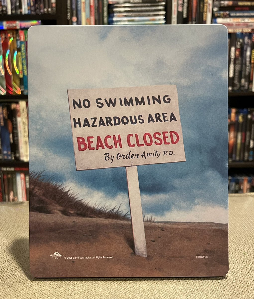 mike_vs_pereira's tweet image. This handsome Limited Edition Steelbook premieres a brand new doc, Jaws @ 50: The Definitive Inside Story. It’s the third feature-length documentary on the subject and as great as the previous two. Highly recommended! #jaws50