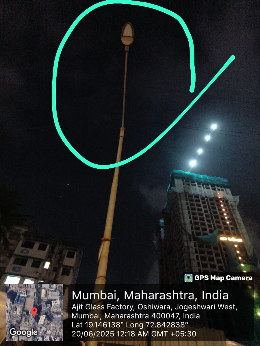 mazharabkhan's tweet image. अजित ग्लास सिग्नल एस व्ही रोड ते ओशिवरा सिग्नल पर्यंत स्ट्रीट लाईट पोल बंद असल्याने नागरिकांची व वाहतूकदारांची गैरसोय होते तरी संबंधित विभागाने तत्काळ लक्ष द्यावे व स्ट्रीट लाईट चालू करण्यात यावी ही विनंती @mybmc @mybmcwardKW @Adani_Elec_Mum @chunekar_ganesh  @sayedgulam