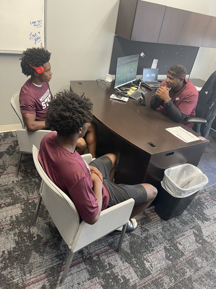 Juice Dixon (@coachjuicedixon) on Twitter photo <a href="/KahmareeCrumity/">Kahmaree Crumity</a> <a href="/jd_davis850/">Jamarion “JD” Davis</a> both pulled by db coach personally offered <a href="/HailStateFB/">Mississippi State Football</a> congratulations guys <a href="/KahmareeCrumity/">Kahmaree Crumity</a> <a href="/jd_davis850/">Jamarion “JD” Davis</a> both pulled by db coach personally offered <a href="/HailStateFB/">Mississippi State Football</a> congratulations guys