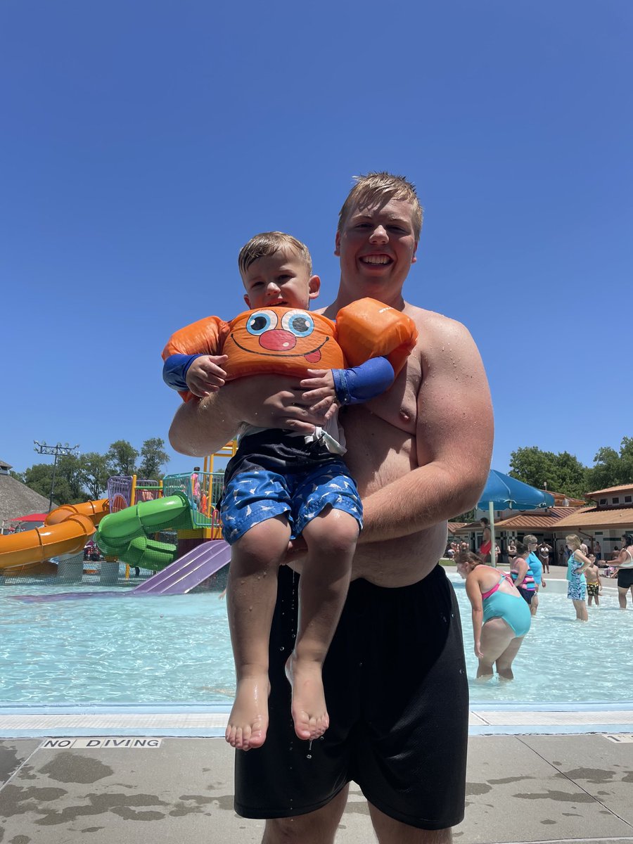 RaiderCoachB's tweet image. ⁦@NE8manFB⁩ 2041 Sertoma prospect Brax Blevins with this year selection Korbin Lemburg