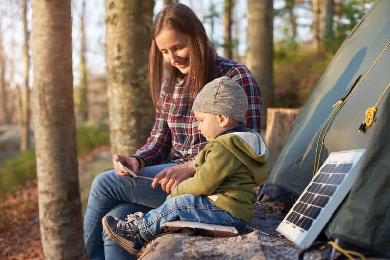 ElectrikLiving's tweet image. Installing and using portable solar panels while camping can be a fairly straightforward process, but there are a few essential steps and safety tips to keep in mind.

Read more 👉 lttr.ai/AffmG

#PortableSolarPanels #CampingTrips #PortableSolarPower