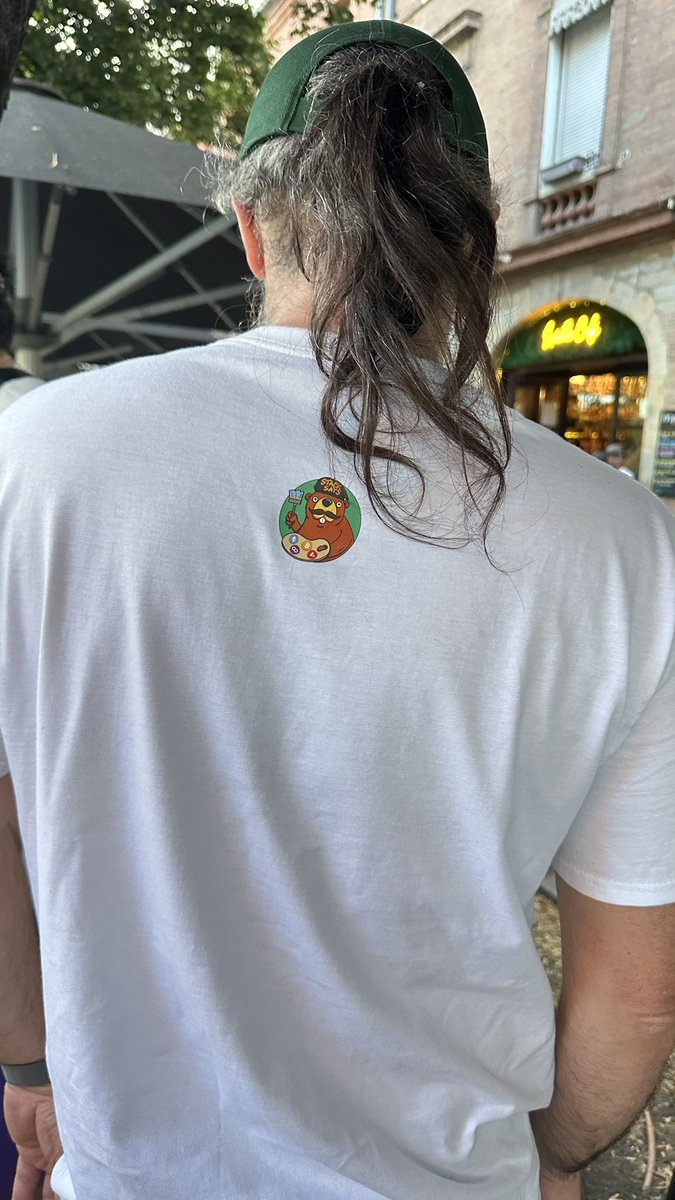 Alors ma marmotte, on aime pas les bêtes à pois à Toulouse  ?
<a href="/DocMarmott/">DocMarmott</a> <a href="/Arke56374430/">Arke_NFT</a>
Il est beau notre <a href="/AlFou43/">AlCryp</a>