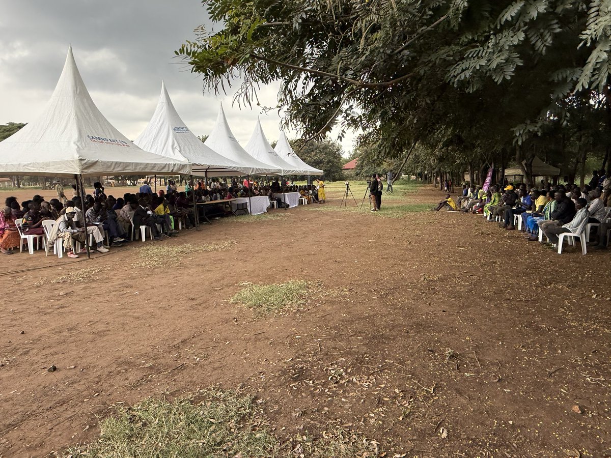 💬 Dialogue isn’t just discussion—it’s action. Today’s peace dialogue wasn't just a meeting—it was a movement. A shift from silence to solutions, from mistrust to mutual respect. The atmosphere was filled with hope, courage, and determination.
#PeaceIsInOurHands