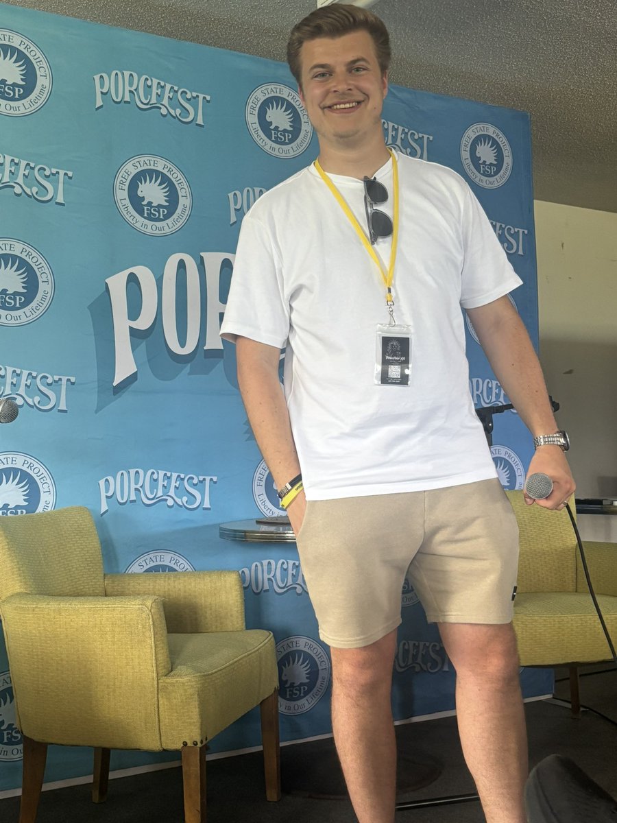 Talking Zano @ Porcfest w/ <a href="/Mr_Kwibs/">Quinten (Mr. Kwibs) | Zano</a> 🔥