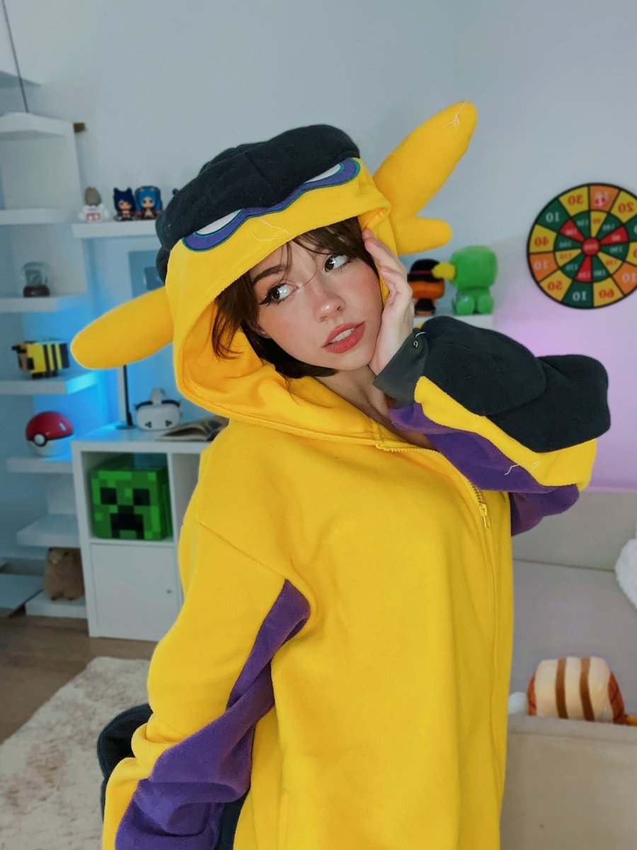Mictia00's tweet photo. Carnalito jugará las valo rankeds hoy😚
y terror con Amanda: The Adventure👻

https://t.co/Wzw04UfusC https://t.co/OWu0qb2AwG