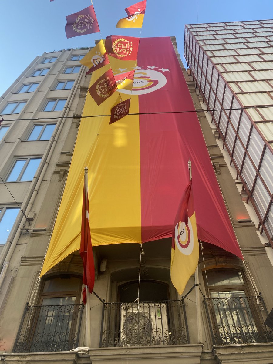 ❤️💛❤️💛