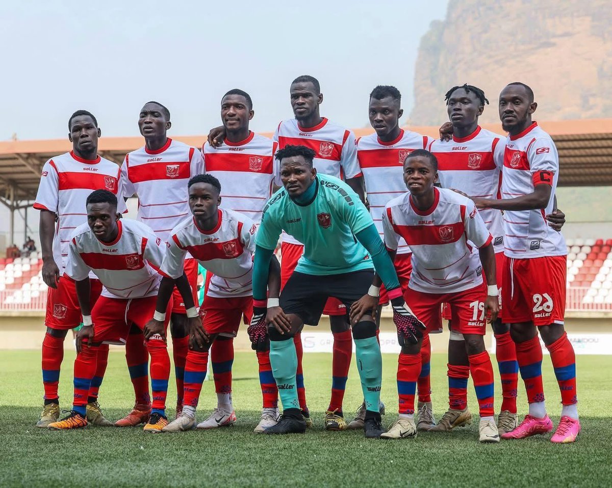 🚨 𝗙𝗘́𝗟𝗜𝗖𝗜𝗧𝗔𝗧𝗜𝗢𝗡𝗦 𝗔𝗨 𝗛𝗢𝗥𝗢𝗬𝗔, 𝗦𝗔𝗖𝗥𝗘́ 𝗖𝗛𝗔𝗠𝗣𝗜𝗢𝗡 𝗗𝗘 𝗚𝗨𝗜𝗡𝗘́𝗘 

👏 À trois journées de la fin, le club de Matam assure son titre, le 21e de son histoire, en faisant un nul 1-1 face à Flamme Olympique.

#FOOT224