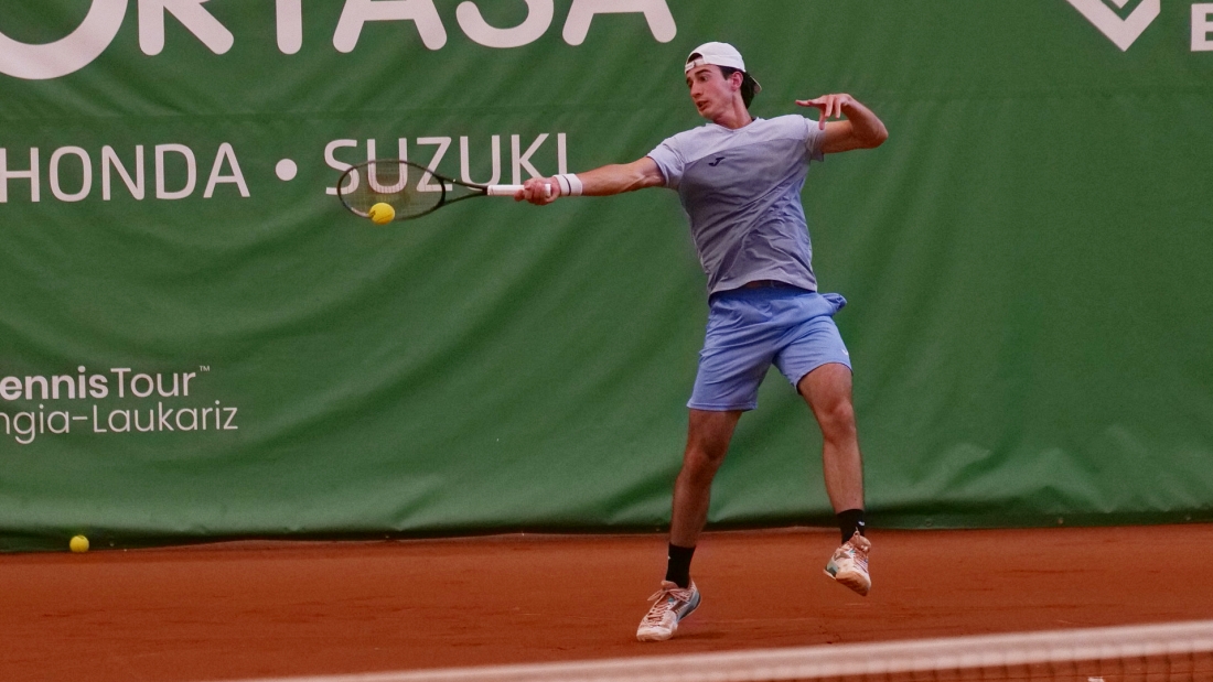 ITFLaukariz's tweet photo. Iñaki Montes-De la Torre completa el cartel de los cuartos del @ITFLaukariz tras ganar a Sergio Planella por 7-5, 6-1 #CCLaukariz #Mungia #Bizkaia #BasqueCountry #ITFWorldTennisTour https://t.co/qFPsojSZNb
