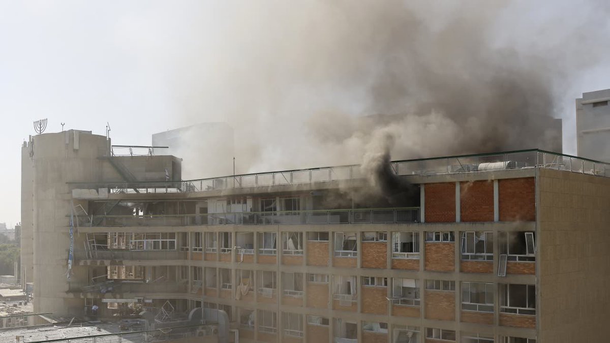 ايران الخمينية عاصمة الارهاب في العالم تواصل جرائمها الانسانية ،بعد ان دفعت المنطقة الى جحيم وضحت بحياة حلفائها واتباعها. 
قامت اليوم بقصف مستشفى سوروكا جنوب اسرائيل ،وذلك استمراراً لاستهدافها اهداف مدنية في اسرائيل ضد المواطنين العرب واليهود كحد سواء.
خامنئي وعبيده الى زوال …