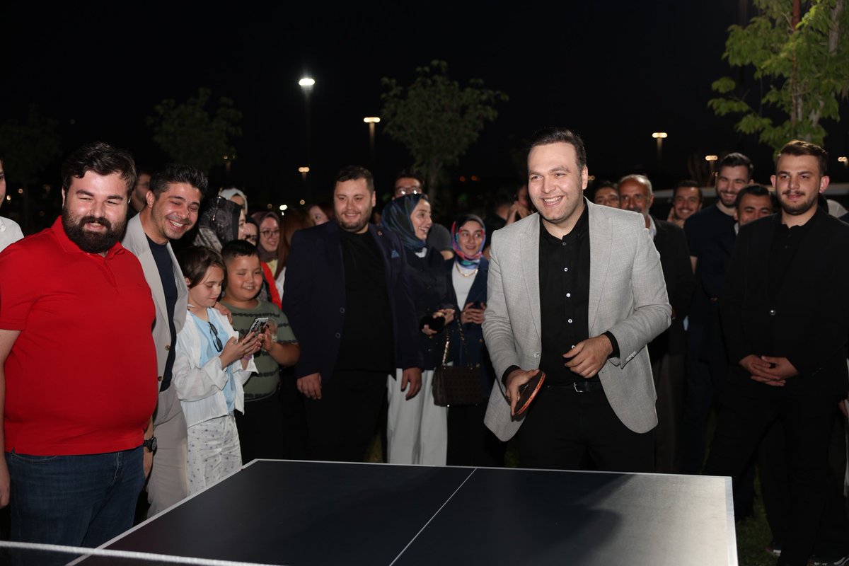 📍Sincan Park'tayız 🙋🏻‍♂️

Hafta sonu yapılacak olan YKS'ye girecek gençlerimizle Motivasyon Gecesi'nde bir araya geldik.

Gençler; inanın kendinize, güvenin emeğinize!🚀
 
Unutmayın, sonuç ne olursa olsun sizden değerli değil.

Yolunuz hep açık ve umut dolu olsun.
