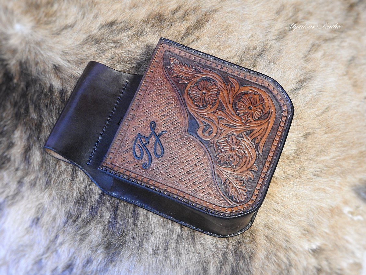AppaloosaL's tweet image. We added custom initials to our western floral shooting pouch.  If you see an item you like but would like to make some changes, ask us!

#trapshooting #skeetshooting #claypigeon #claypigeonshooting #shotgunshooting #trapshoot #skeetshoot #clayshooting #shootingclays