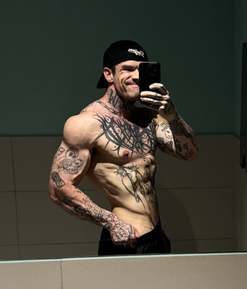 Physique update pretty shredded
