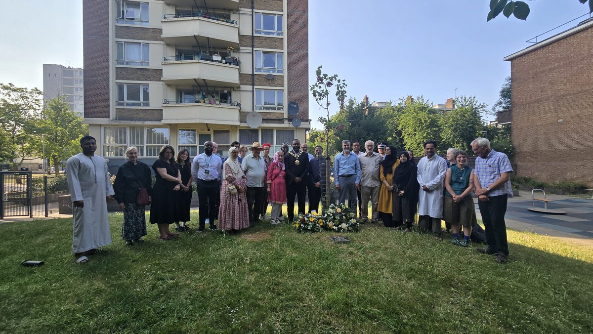IslingtonMayor's tweet image. Today we mark 8 years since the Finsbury Park terror attack.

We remembered Makram Ali, stood with our Muslim community, and joined people of all faiths to say:

No place for hate.
Not in our name.
Not in our borough.
Not in our time.

🕊️ #NeverAgain #FaithInUnity