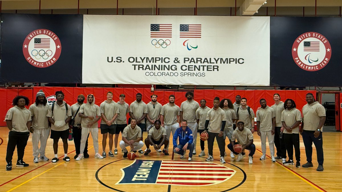 #BroncosCountry 🤝 <a href="/TeamUSA/">Team USA</a> 

Our rookies took a trip today to see the U.S. Olympic and Paralympic Training Center in Colorado Springs! 🏅