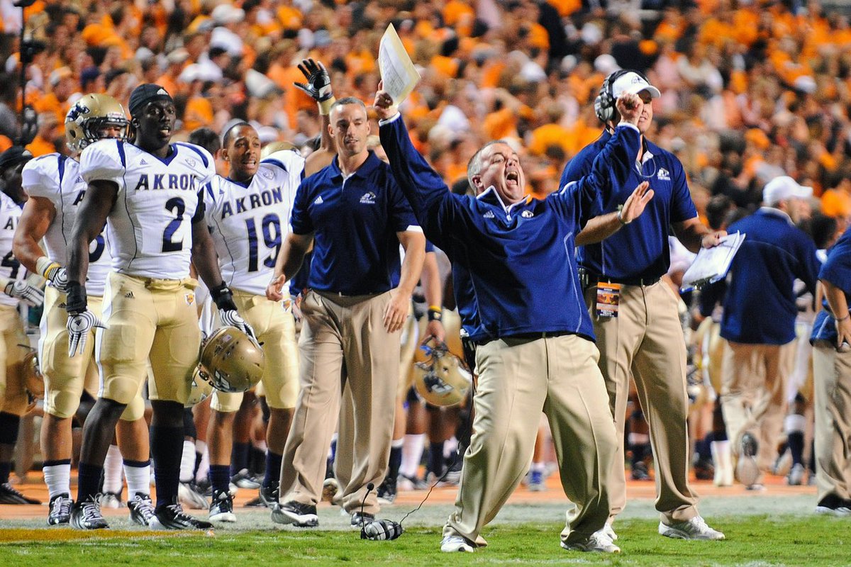 PeterLundstromm's tweet image. After a great visit I’m Grateful to say that I have been OFFERED by the university of AKRON 💫 @Coach_BNeal @JulianColvard @I_Am_OD3