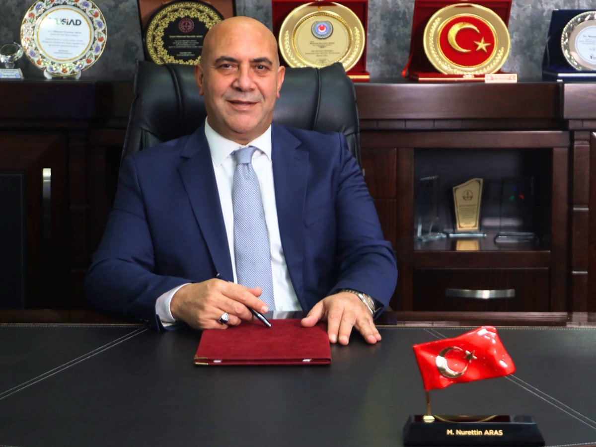 Van İl Milli Eğitim Müdürlüğü (@vanilmem) on Twitter photo İl Milli Eğitim Müdürümüz Sn. <a href="/mnaras/">M.Nurettin ARAS🇹🇷</a>, 2024-2025 Eğitim Öğretim Yılının Sona Ermesi Dolayısıyla Mesaj Yayımladı
''...Bu yıl birlikte başardıklarımız, önümüzdeki yıllar için sağlam bir zemin oluşturdu. Türkiye Yüzyılı'nın eğitim vizyonuna uygun adımlar attık, projeler hayata İl Milli Eğitim Müdürümüz Sn. <a href="/mnaras/">M.Nurettin ARAS🇹🇷</a>, 2024-2025 Eğitim Öğretim Yılının Sona Ermesi Dolayısıyla Mesaj Yayımladı
''...Bu yıl birlikte başardıklarımız, önümüzdeki yıllar için sağlam bir zemin oluşturdu. Türkiye Yüzyılı'nın eğitim vizyonuna uygun adımlar attık, projeler hayata