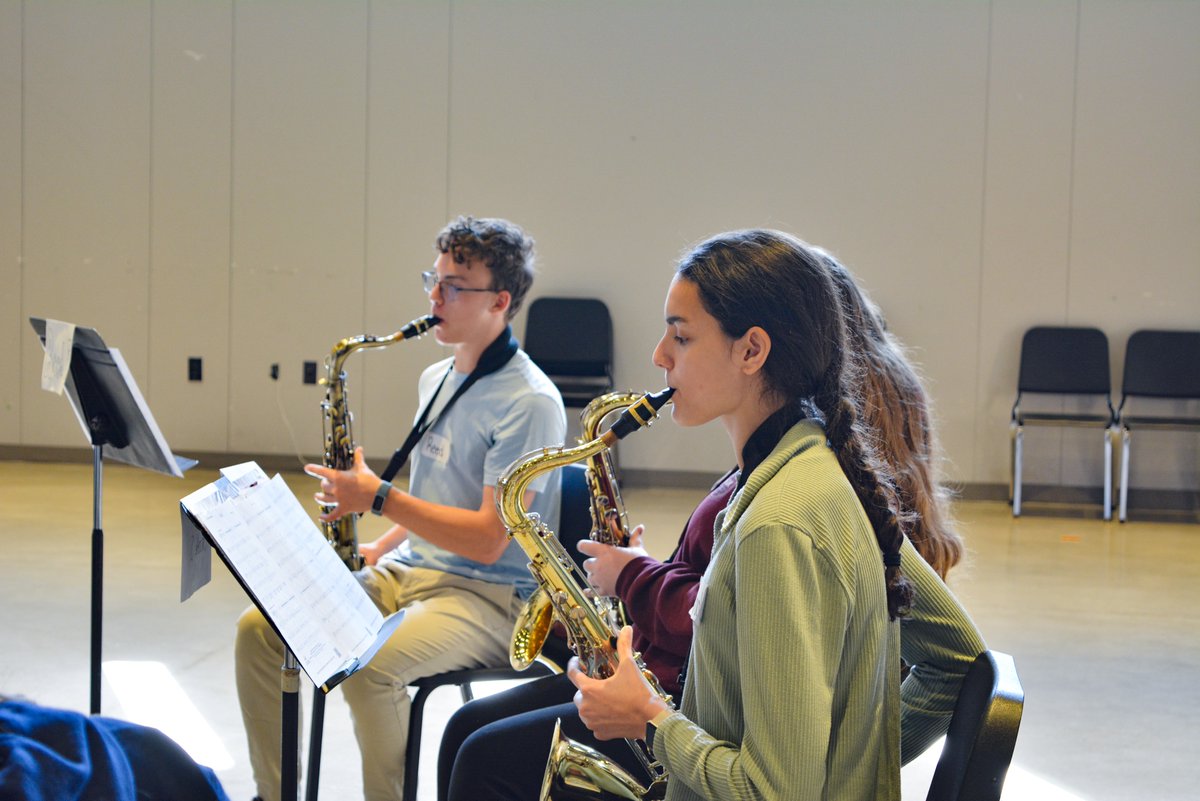 #Teachers, we know the finish line is in view for this school year - congrats!🍎🎶 When you have a moment, make sure to register your students for <a href="/WesternU/">Western University</a>/<a href="/ON_Band/">ONBand</a> Intermediate Honour Band. Deadline Sep. 19 or until full (spots are already filling up)! music.uwo.ca/outreach/weste…