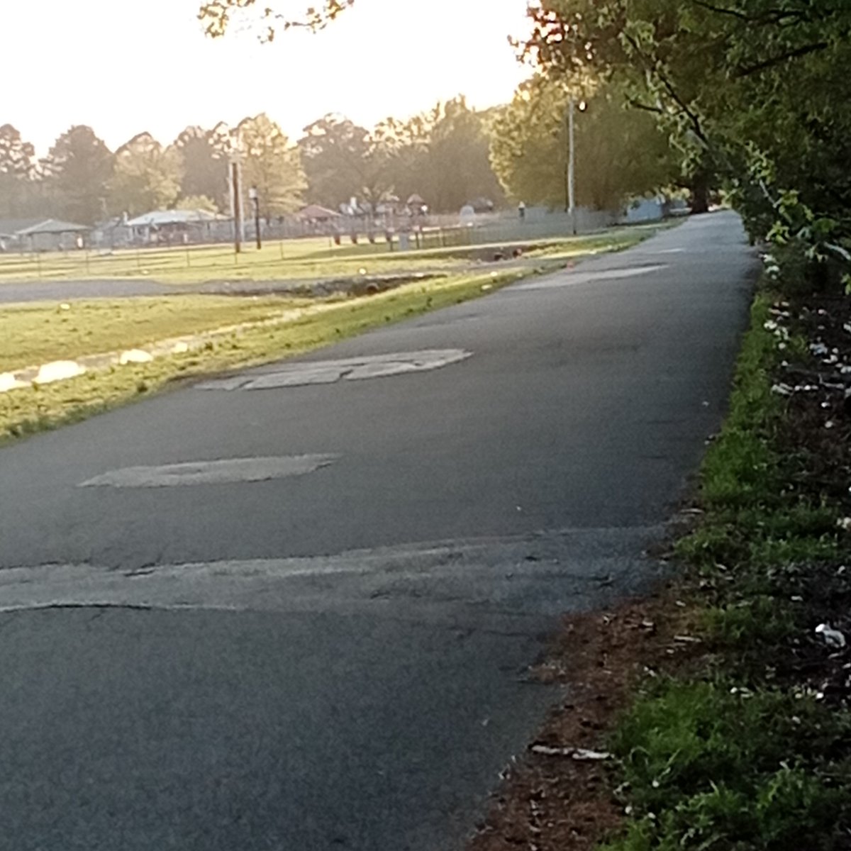 KeepARBeautiful's tweet photo. Thank you to Mr. George Hollis, who organized litter cleanup events from March through May. With support from co-host Tamara Allen, Trice Family Rentals, Alon Gas Station, Augusta Litter Control, and the City of Augusta, more than 60 volunteers came together to make a difference. https://t.co/8Zu37lFaaL