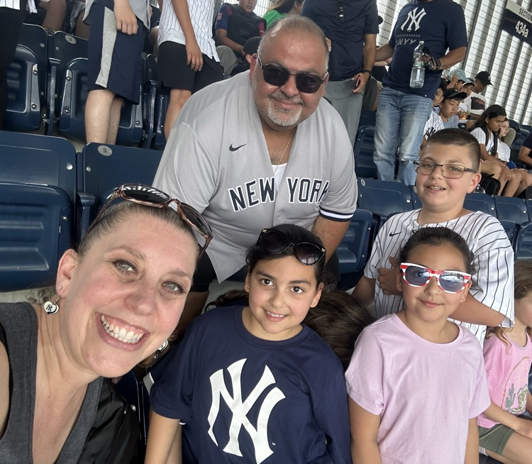 MeadowbrookSchoolEM tweet media