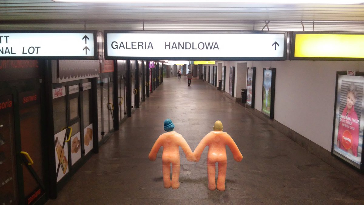 Estravini's tweet photo. Aproveitando esse tweet dos boneco pelado pra mostrar minhas "Artes com Boneco Pelado" circa 2015 https://t.co/qhGsoja6A3