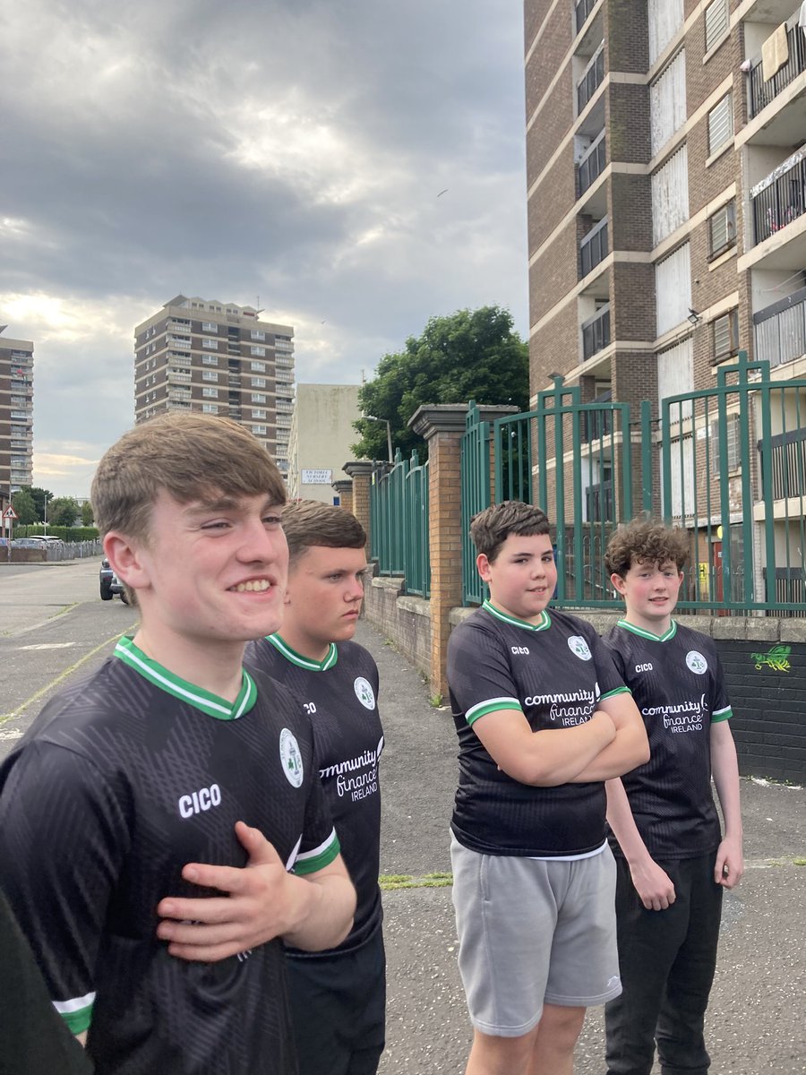 artilleryyc's tweet image. Photoshoot tonight with St Pats 2010’s - the team the Bosco Cafe sponsors. Artillery won a draw with Community Finance Ireland to nominate a sports team to receive a new kit and here we are…lads enjoying the spotlight.