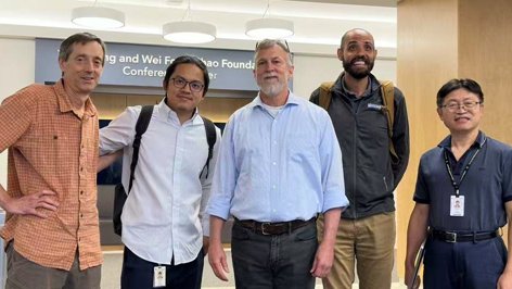 bcm_neurosci's tweet image. Congratulations to Fish Kunxun Qian @FishKQian, grad student from the lab of Dr. Jeffrey Magee, on on a successful thesis defense! Your hard work, dedication, and passion for research have truly paid off. We’re proud to celebrate this incredible milestone with you! 🎉🎓