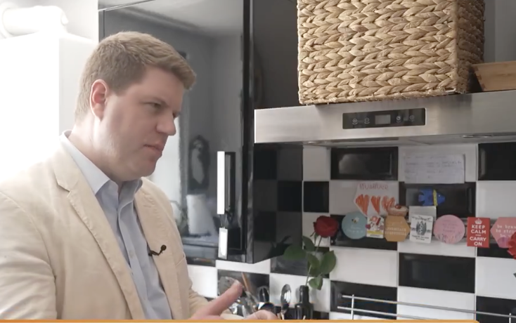 Who is the woman in Labours latest propaganda nonsense? Seems to have exactly the same kitchen as a completely different person. Would labour be lying by any chance? Does she work for the Labour Party or is she an actress?