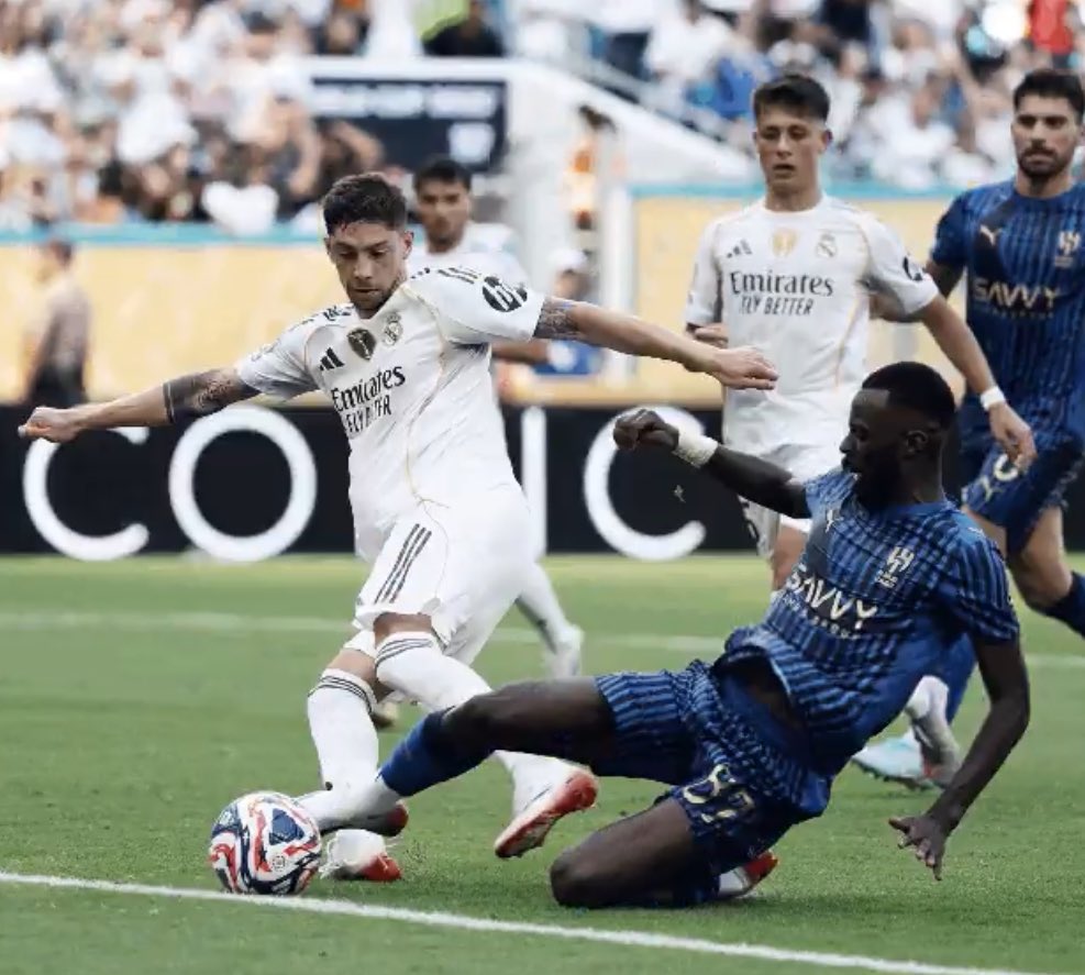 كتبت اسمك في تاريخ الكبار لن ينساها لك الهلال وجمهوره يا بطل