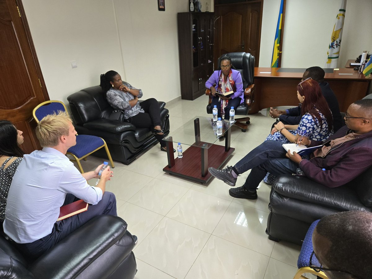NPA_Rwanda's tweet image. Today, @DKinRwanda joined NPA, @adepe_rwanda and @TI_Rwanda in @GakenkeDistrict for a productive meeting with the Mayor and a field visit to witness how citizen participation is driving local climate and environmental solutions.