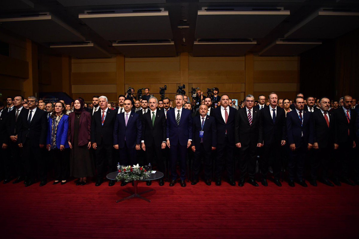 Doç. Dr. Şuayıp Birinci (@suayipbirinci) on Twitter photo 📍 Ankara
T.C. Ulaştırma ve Altyapı Bakanı Sn. Abdulkadir Uraloğlu (<a href="/a_uraloglu/">Abdulkadir URALOĞLU</a>), T.C. Sanayi ve Teknoloji Bakanı Sn. Mehmet Fatih Kacır(<a href="/mfatihkacir/">Mehmet Fatih KACIR</a>) ile T.C. Savunma Sanayii Başkanı Sn. Prof. Dr. Haluk Görgün’ün (<a href="/halukgorgun/">Prof. Dr. Haluk Görgün</a> ) teşrifleriyle gerçekleşen; <a href="/turksat/">Türksat A.Ş.</a> tarafından 📍 Ankara
T.C. Ulaştırma ve Altyapı Bakanı Sn. Abdulkadir Uraloğlu (<a href="/a_uraloglu/">Abdulkadir URALOĞLU</a>), T.C. Sanayi ve Teknoloji Bakanı Sn. Mehmet Fatih Kacır(<a href="/mfatihkacir/">Mehmet Fatih KACIR</a>) ile T.C. Savunma Sanayii Başkanı Sn. Prof. Dr. Haluk Görgün’ün (<a href="/halukgorgun/">Prof. Dr. Haluk Görgün</a> ) teşrifleriyle gerçekleşen; <a href="/turksat/">Türksat A.Ş.</a> tarafından