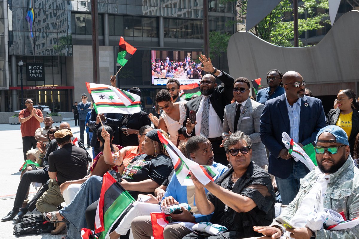 Mayor Brandon Johnson tweet media