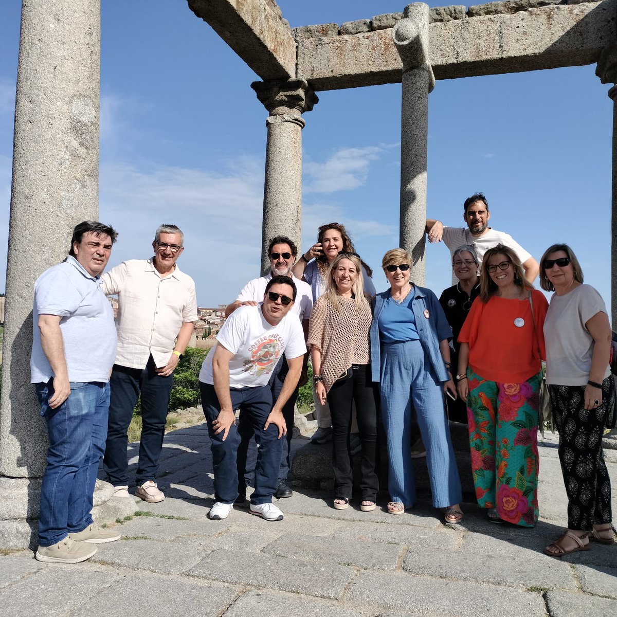 Un día estupendo de aprendizajes charlando, comiendo y haciendo música  con nuestros compañeros del CFIE de Ávila <a href="/CFIE_Avila/">CFIE_Avila</a>, un día para recordar, hermanos asesores para siempre. #MentorActúa #IF_CMadrid
@CTIF_MadridOeste