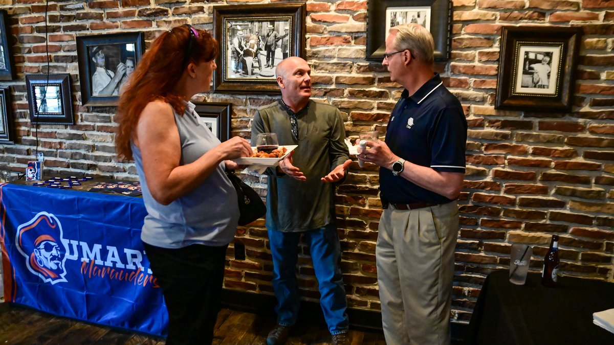 umarysports's tweet image. THANK YOU to everyone who made our first Marauders Meet-Up a success! Our coaches and staff had a great time Wednesday at Lucky's 13 Pub visiting with everyone about all things Marauders. We can't wait to do this again. #ForTheShip #LifeAtMary