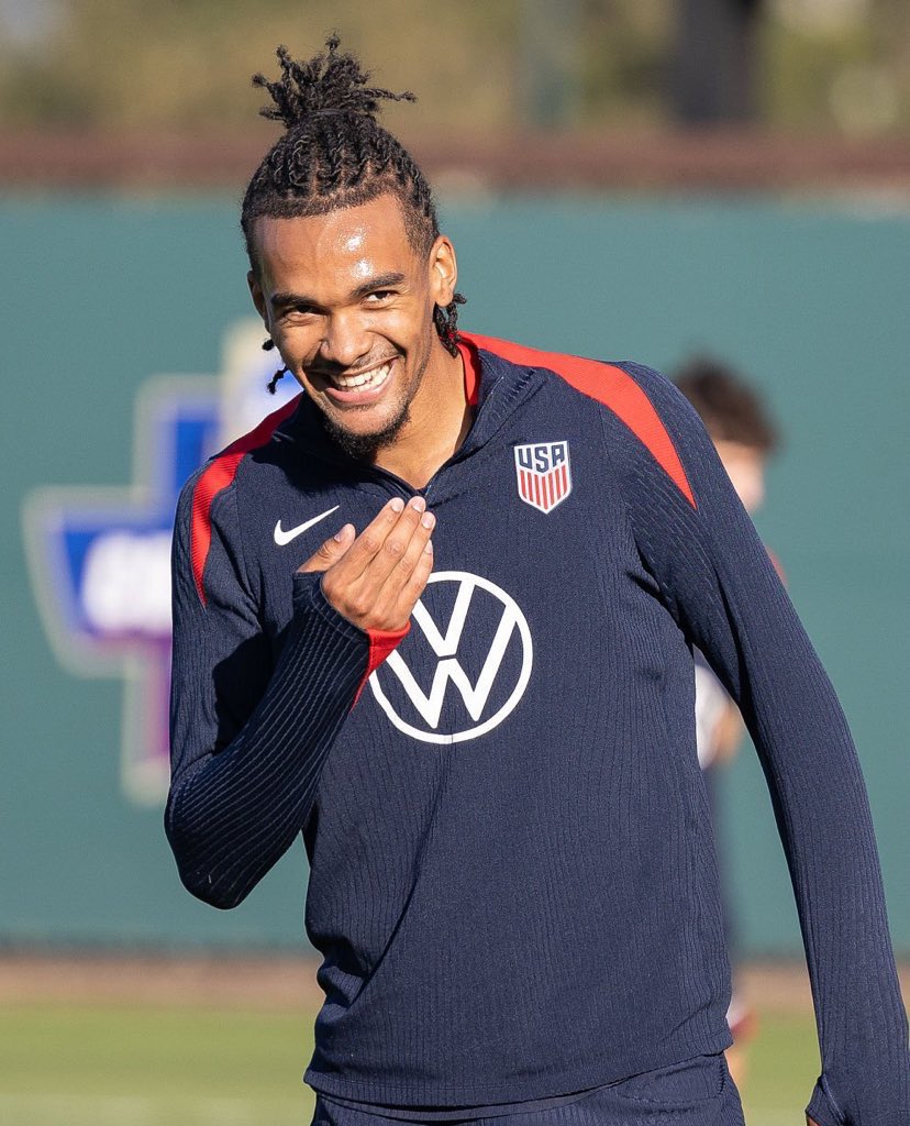 Malik Tillman was asked about the newcomer in the USMNT squad, Damion Downs.

“He’s been in the almost same spot as me when I came in for the first time,” Tillman said.

“Young player. Obviously the same background as me. German-American.”

“So we have a different connection than