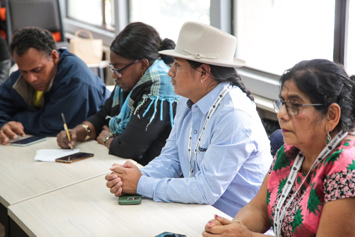 MinAgricultura's tweet photo. #Agenda 🗓️ | La directora de Capacidades de #MinAgricultura, Silvia Becerra (@BecerraSil60294), participó en el conversatorio ‘Sistemas de Abastecimiento Agroalimentario Territorial y #ReformaAgraria en Colombia’. 🗣️ Allí describió los desafíos y perspectivas de la Agricultura Campesina, Familiar, Étnica y Comunitaria (#ACFEC) 👩🏻‍🌾👨🏽‍🌾🛖  en la consolidación de los territorios, con enfoque de justicia social y ambiental.