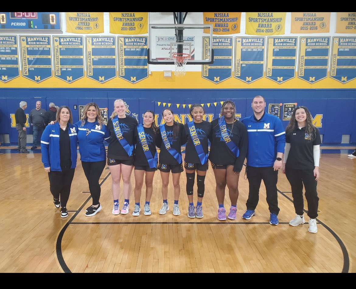 Congratulations to our 5 seniors, Callie, Hailey, Jah’Nya, Molly, and Sophia on graduating high school today! We wish you nothing but the best moving forward, and we know that you 5 are all going to do big things! 💙💛🏀🎓🎓🎓WE/ME