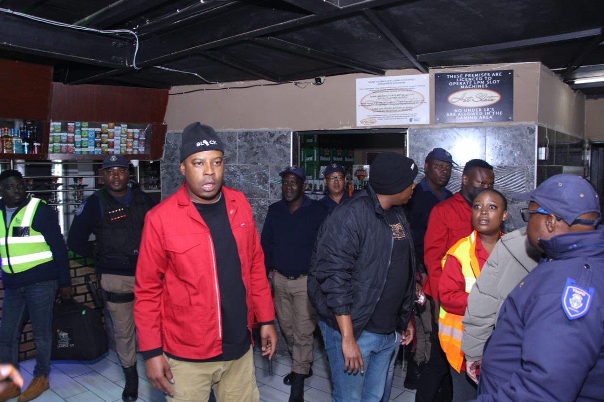 Sunnyside night shift operation the mayoral executive joined a successful by-law enforcement operation conducted in Sunnyside. The operation included representatives from the South African Police Service (SAPS), the Tshwane Metro Police Department  #EFFtshwaneGovernment