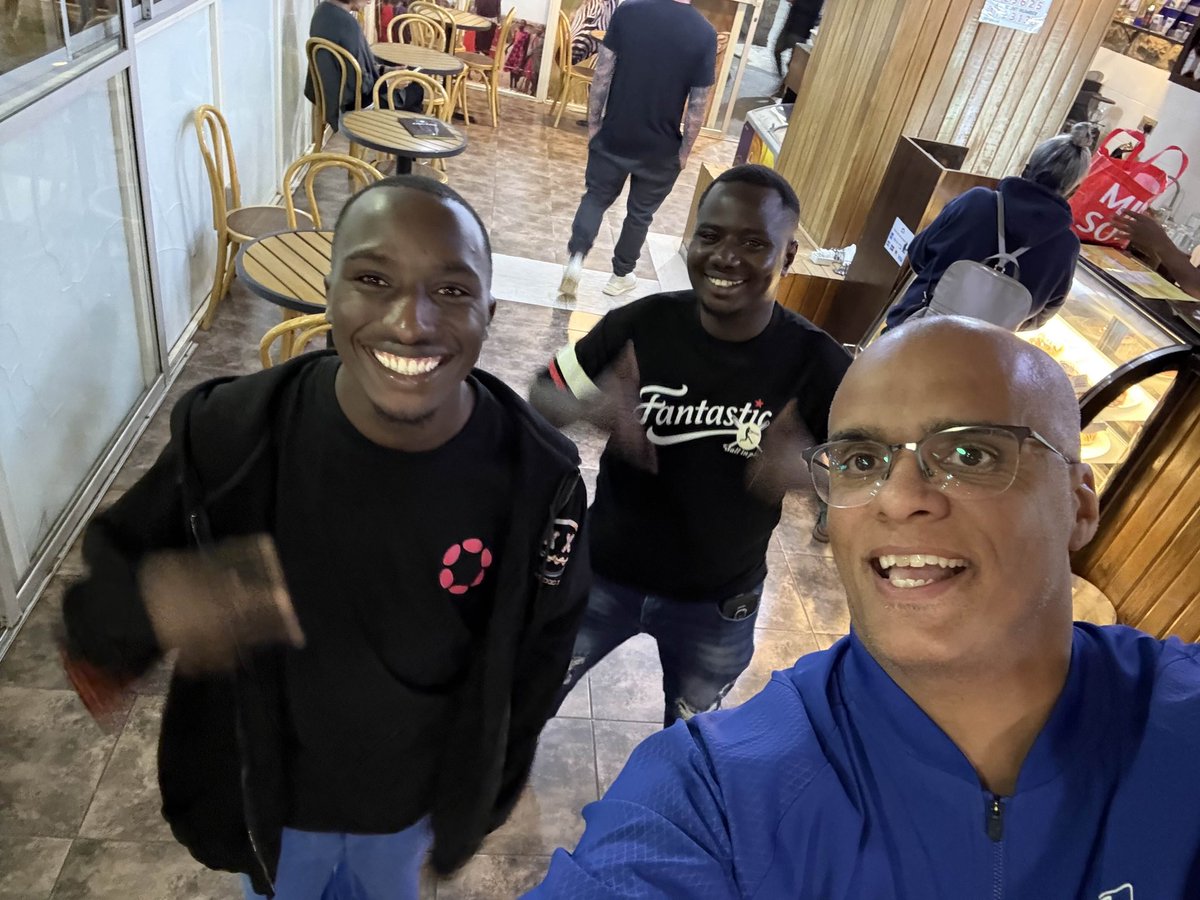 From meeting him virtually to meeting him in person 😁 Really excited 😊 

Hi <a href="/dashaun/">DaShaun</a> 👋🏿 
Hi <a href="/itscosmas/">Cozy</a> 👋🏿 

Y'all ready for the #SpringLoadedBootcamp  ?

See you on Saturday 😁