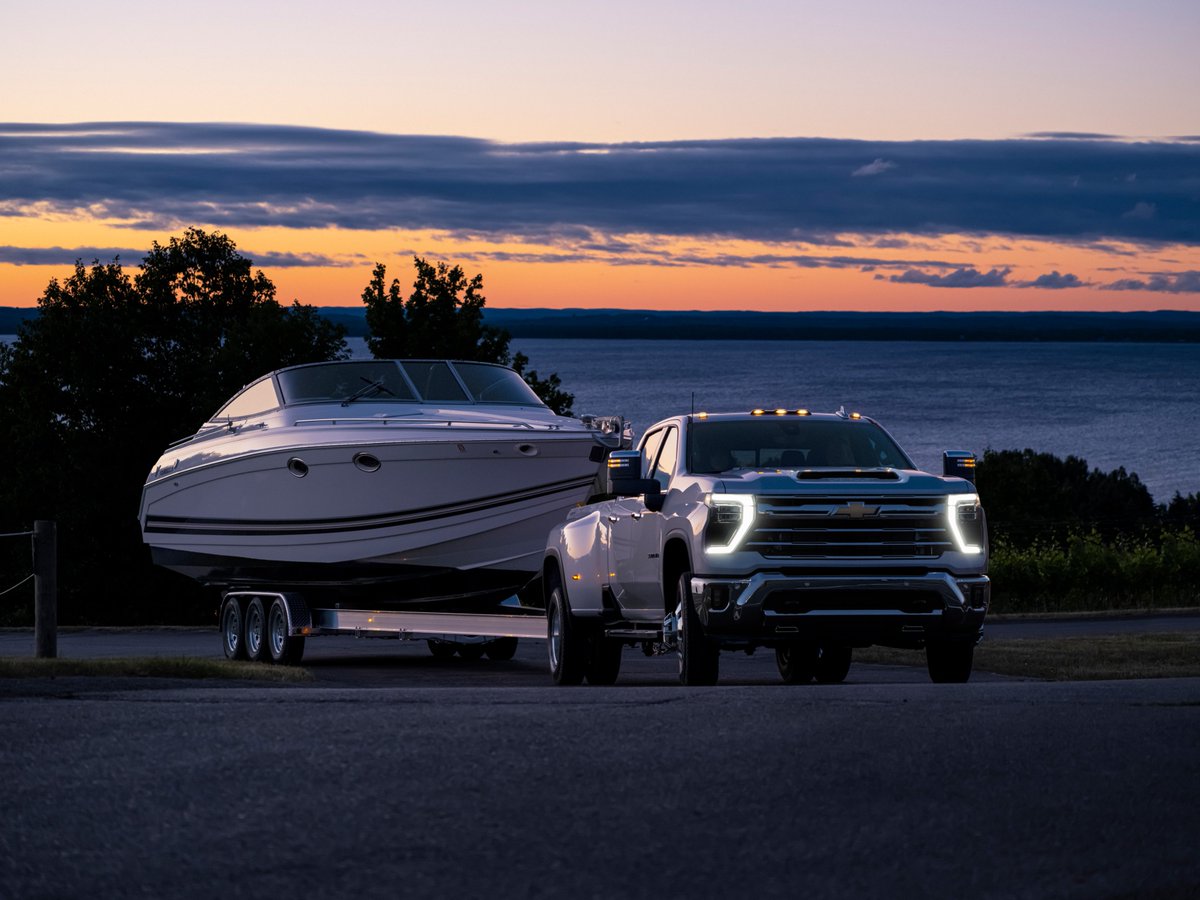 Ready to tow big this summer? Harvey’s GM has a powerful lineup of 2025 Chevrolet #Silverado trucks built to handle your toughest jobs and summer adventures! bit.ly/44l8skH