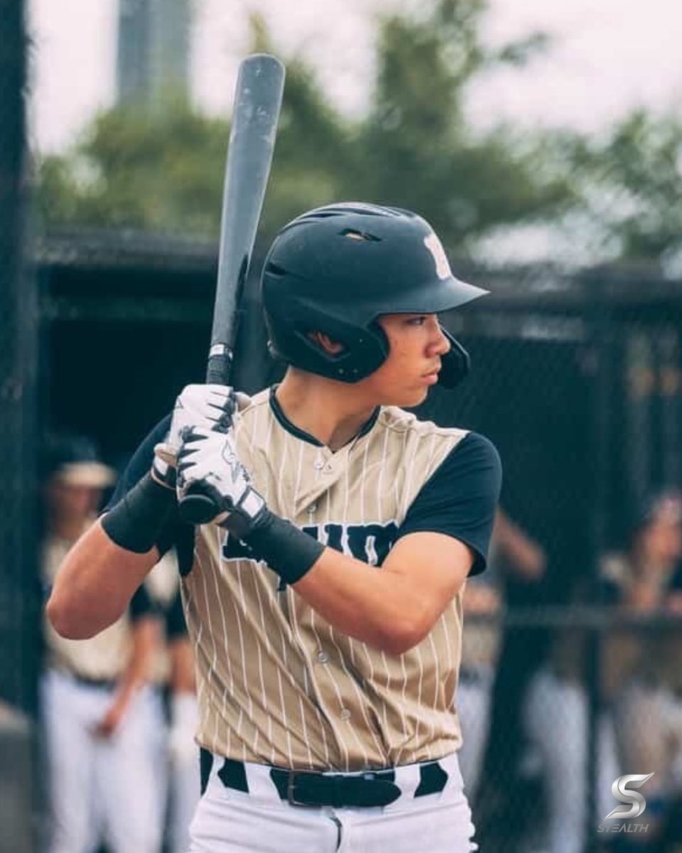 Stealth Batting Gloves tweet media