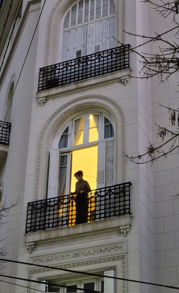 ciudadedeus's tweet photo. el peronismo y los balcones; historia de un movimiento https://t.co/IfI1mrBL6l