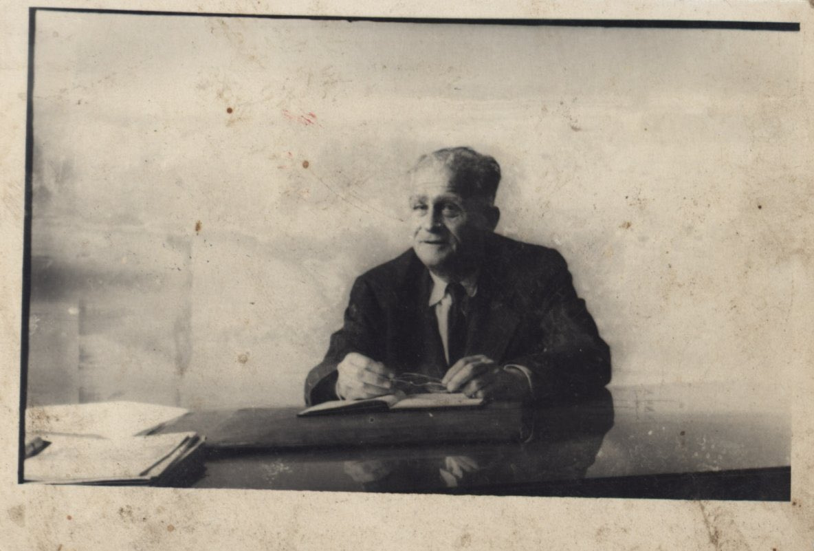 Şunu diyor:

-Son 15 dakikanızda insanlara neler söylemek isterdiniz? 

Tanpınar: "Benden sonra yaşayacaklar için kendilerini kıskandığımı söylerdim, bittabi telaştan ve üzüntüden herhangi bir şey söylemeyi o anda akıl edersem. Çünkü hayat her şeklinde ve daima güzel..."