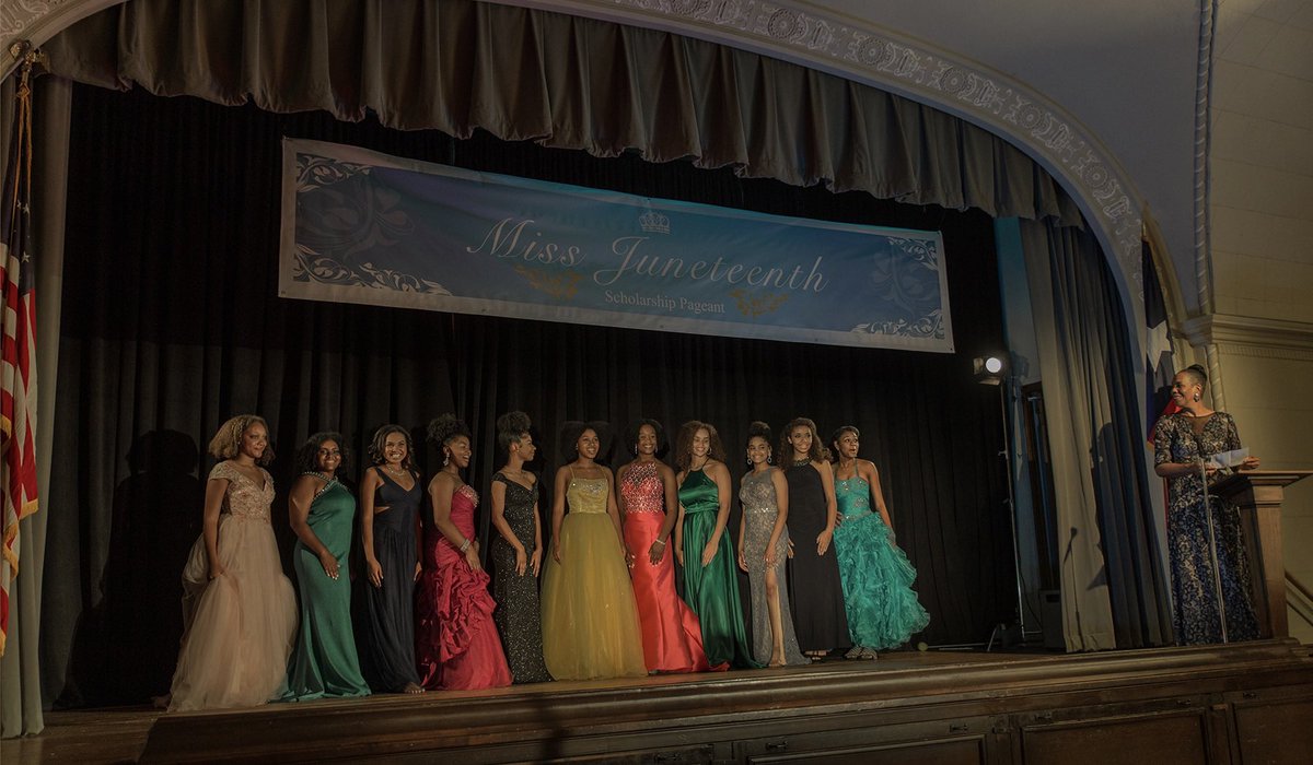 Happy Juneteenth!

Stream Channing Godfrey Peoples’ phenomenal directorial debut ‘MISS JUNETEENTH,’ featuring a powerful performance from the incredibly talented Nicole Beharie, on Netflix and Prime Video!