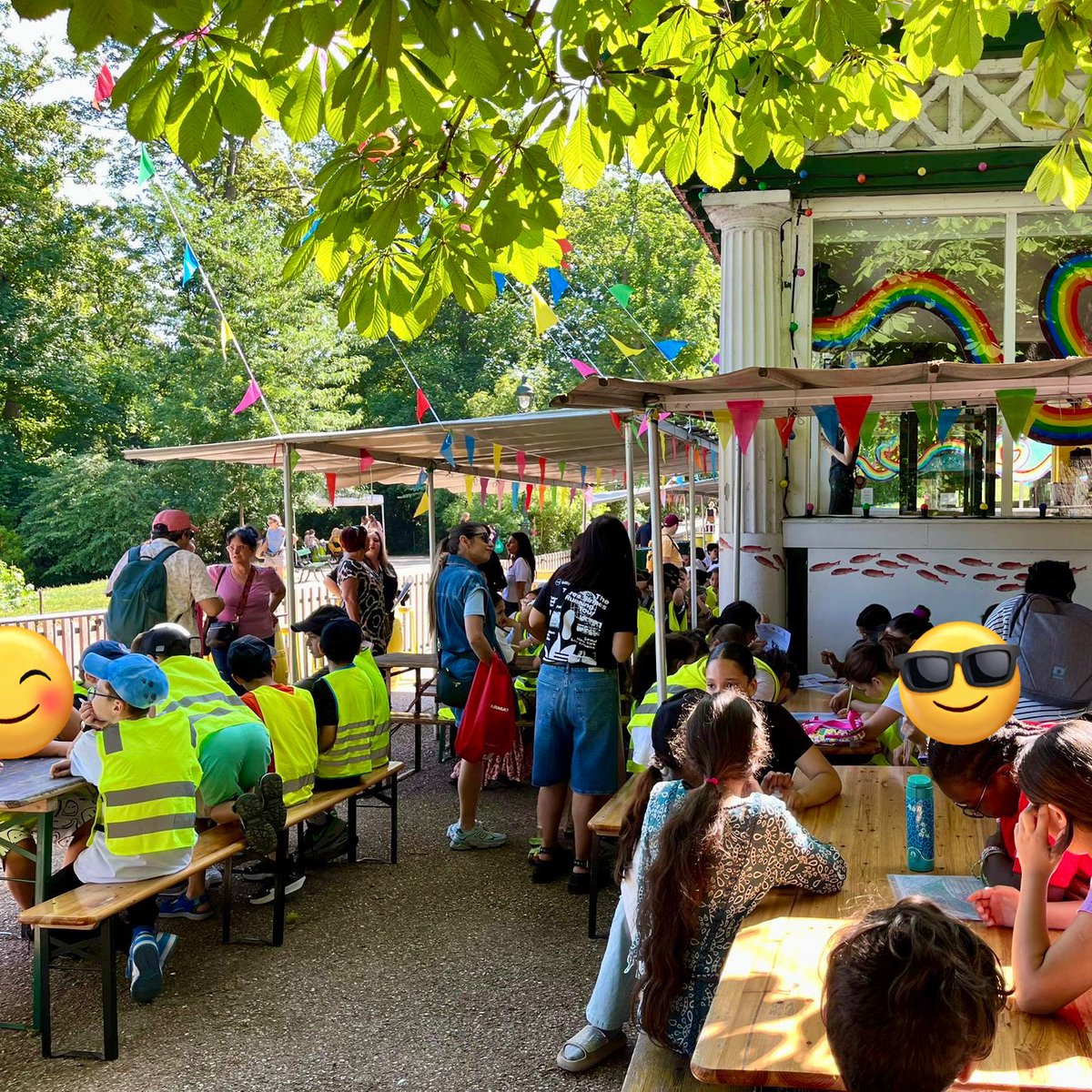 Plus de 150 élèves, 5 classes de CM2 du public et du privé ont participé au Parcours Mémoire dans les Buttes Chaumont 

Un moment de rencontres, partage, et transmission précieux 

- Ecoles Alouettes, Tanger, Eugénie Cotton

- Lucien d’Hirsh

Merci aux élèves et plus