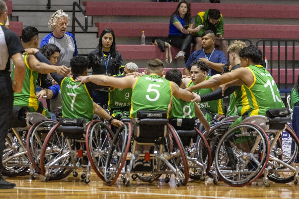O Brasil está em quadra novamente no Mundial sub-23 de basquete em cadeira de rodas! 🇧🇷🏀

Dessa vez, contra os EUA 🇺🇸 em partida que definirá a quinta ou a sétima colocação da competição. VAMOS, BRASIL! 💛💚

Assista ao vivo: bit.ly/45wlGMI

<a href="/Caixa/">CAIXA</a> <a href="/CAIXAEsportes/">Caixa Esportes</a>