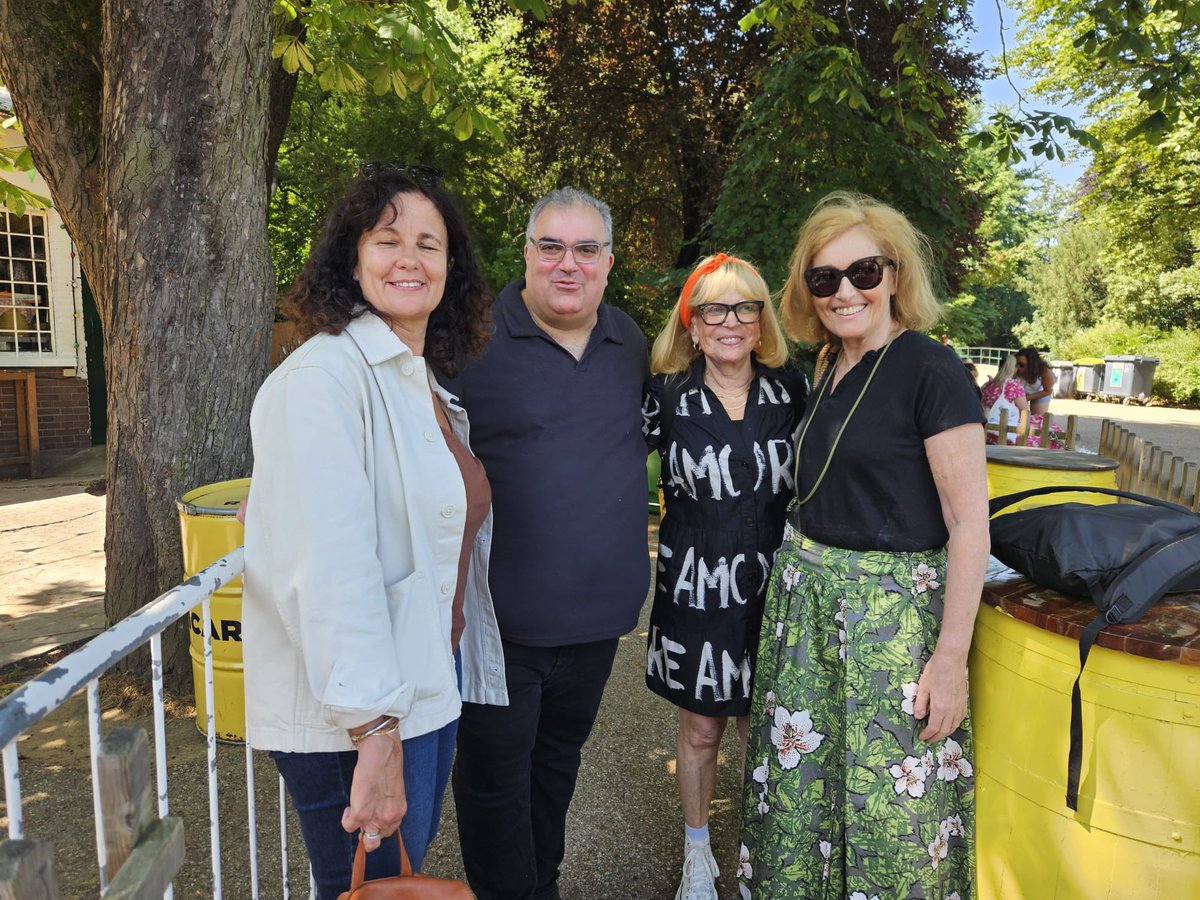Plus de 150 élèves, 5 classes de CM2 du public et du privé ont participé au Parcours Mémoire dans les Buttes Chaumont 

Un moment de rencontres, partage, et transmission précieux 

- Ecoles Alouettes, Tanger, Eugénie Cotton

- Lucien d’Hirsh

Merci aux élèves et plus