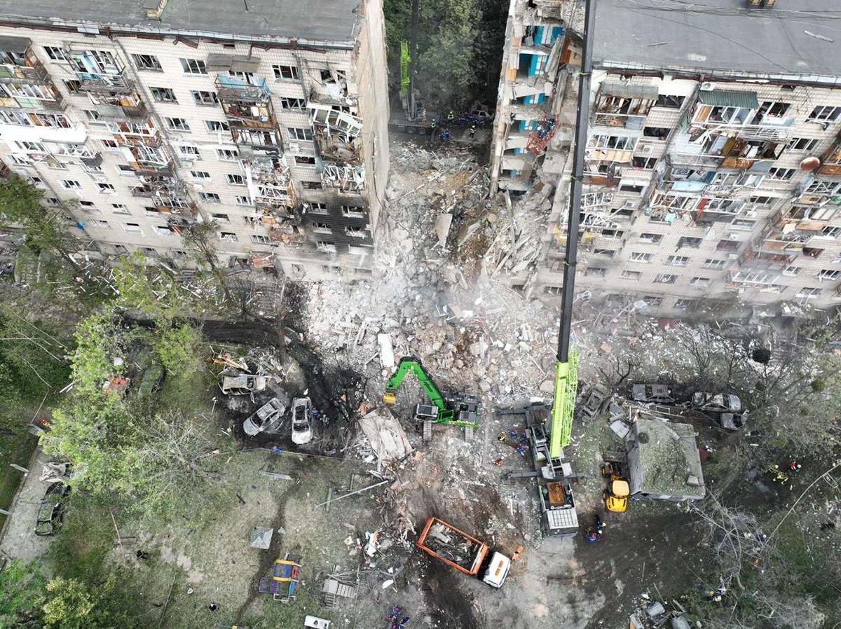 Strikes on Civilian Infrastructure in Ukraine and Russia: June 17-18, CIT Volunteer Summary:
Over the past 24 hours, at least 14 civilians were killed and 47 others were injured as a result of strikes

In the Chernihiv region, a woman sustained shrapnel wounds in the village of
